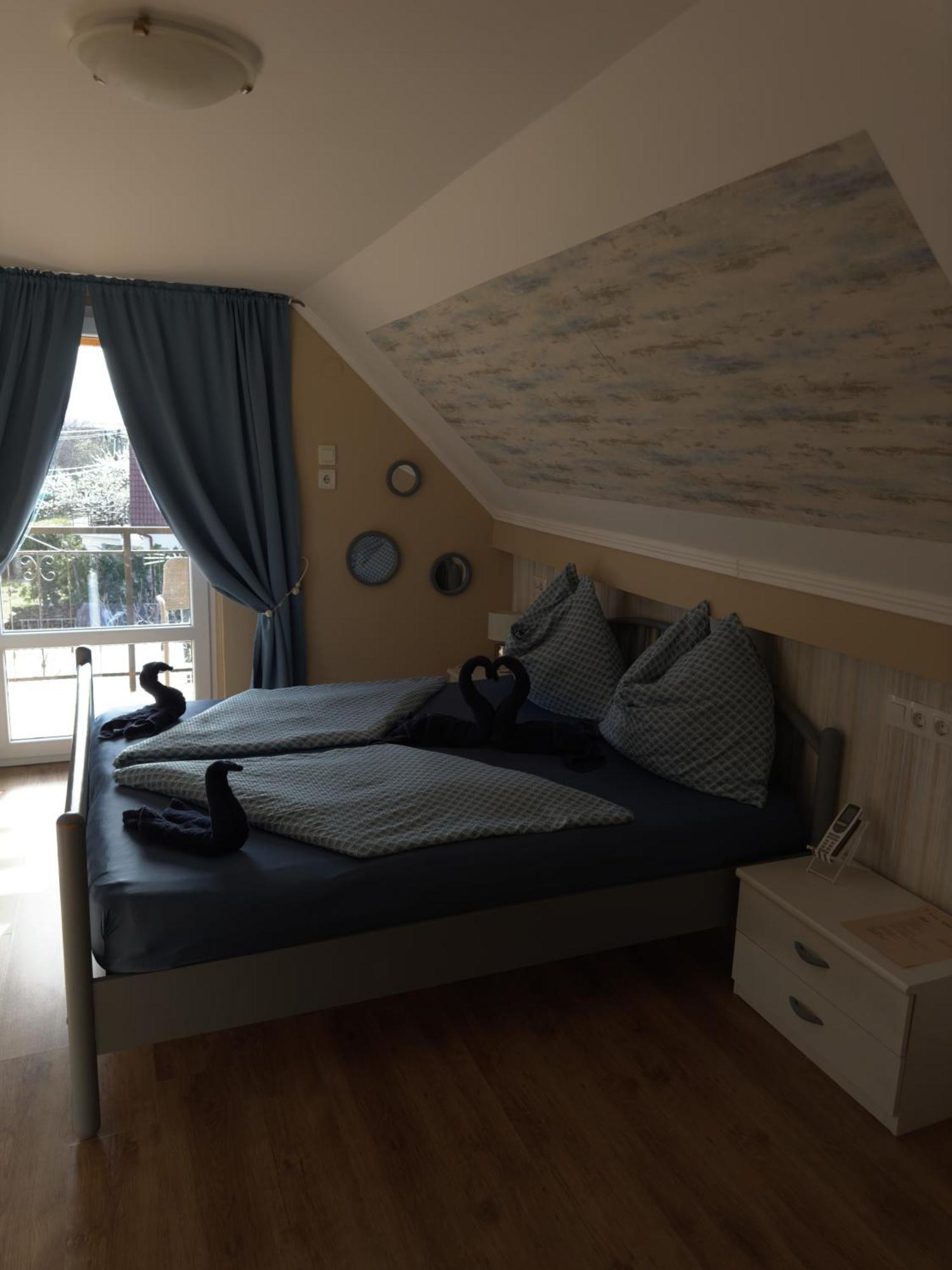 Rozsa Apartman 2 Alsoors Room photo